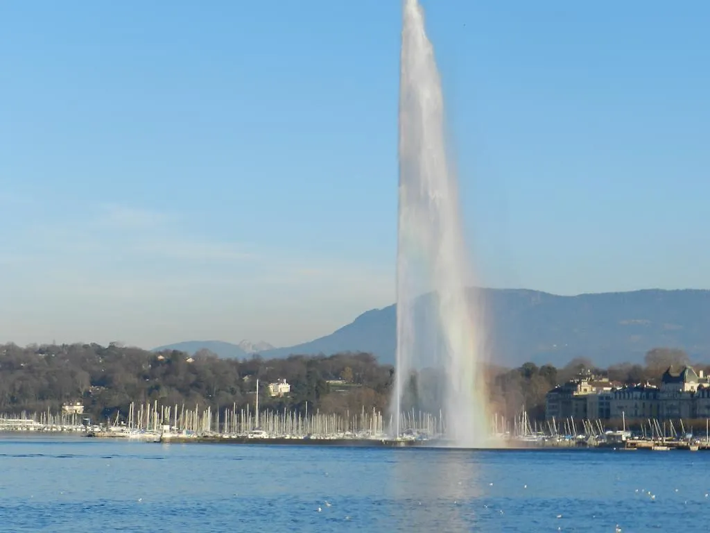 Larem Suites Old Town Geneva 0*,