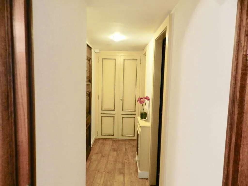 Larem Suites Old Town Geneva