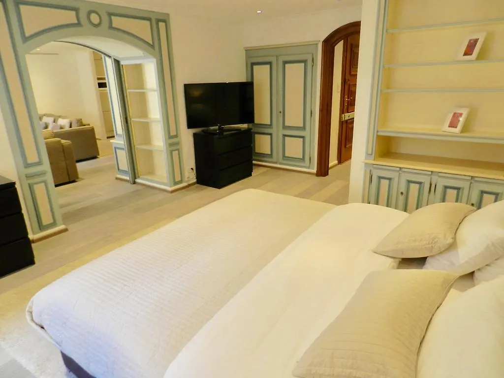Larem Suites Old Town Geneva Apartment